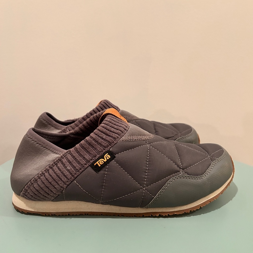 Teva Ember Moc men’s size 7 (women’s 8.5)